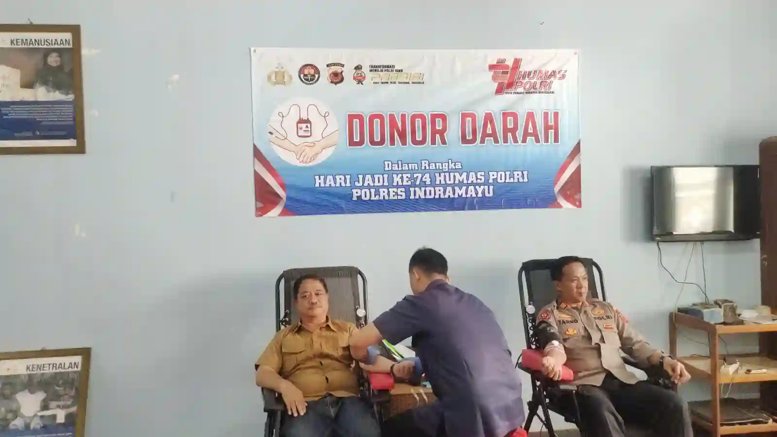 Humas Polres Indramayu Gelar Donor darah di PMI Diikuti Puluhan Mitra Humas