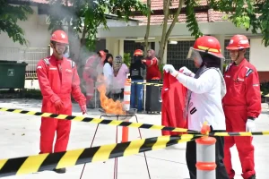 Pertamina Balongan Gelar Sosialisasi dan Pelatihan Penanggulangan Kebakaran untuk Masyarakat Sekitar