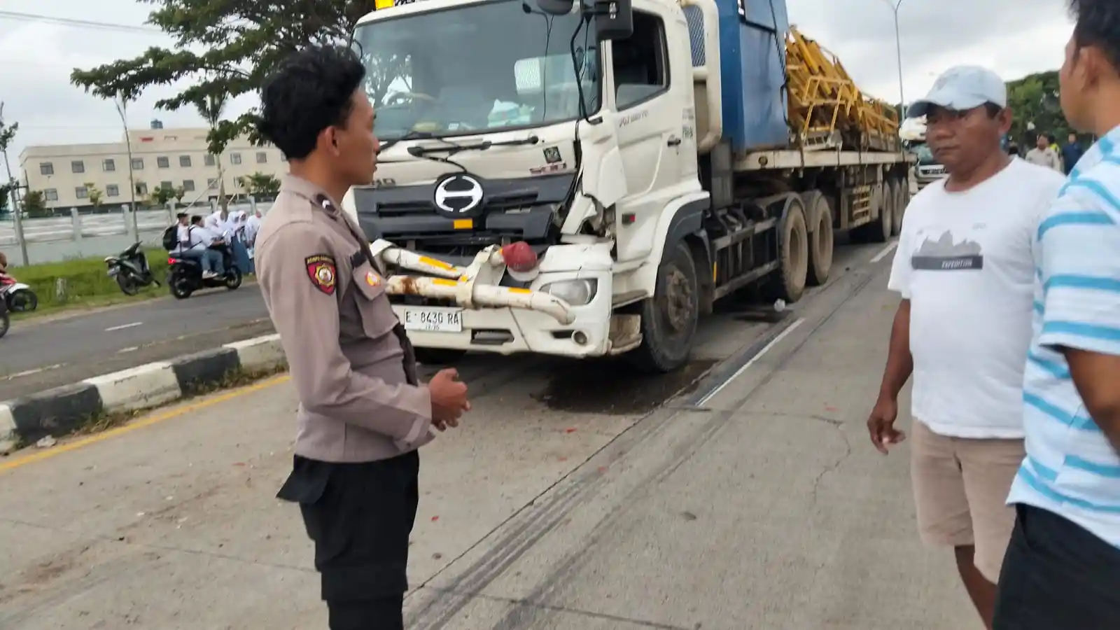 Tabrakan Beruntun Tiga Mobil di Krangkeng Indramayu, Polisi Lakukan Penyelidikan