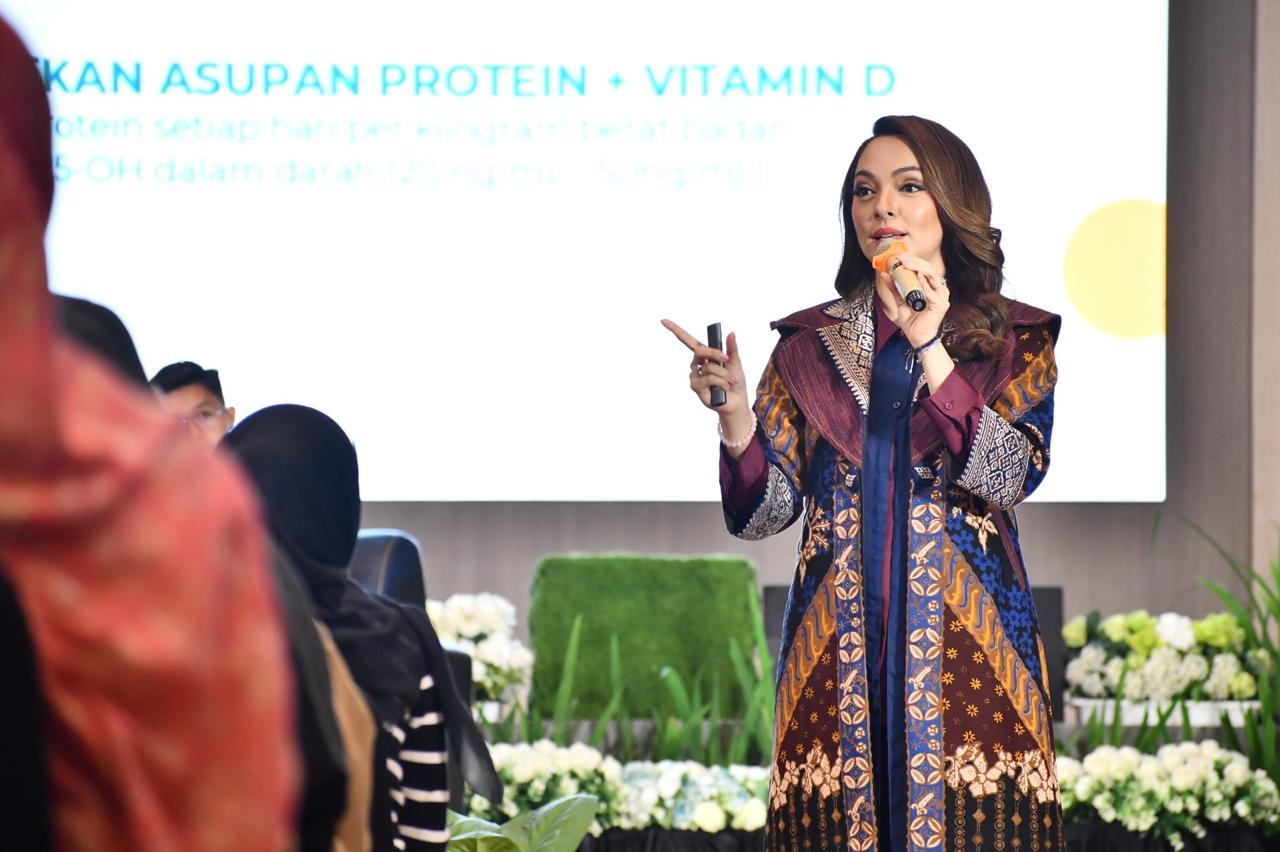 Pertamina Balongan Undang dr Reisa Broto Asmoro di Seminar Kesehatan