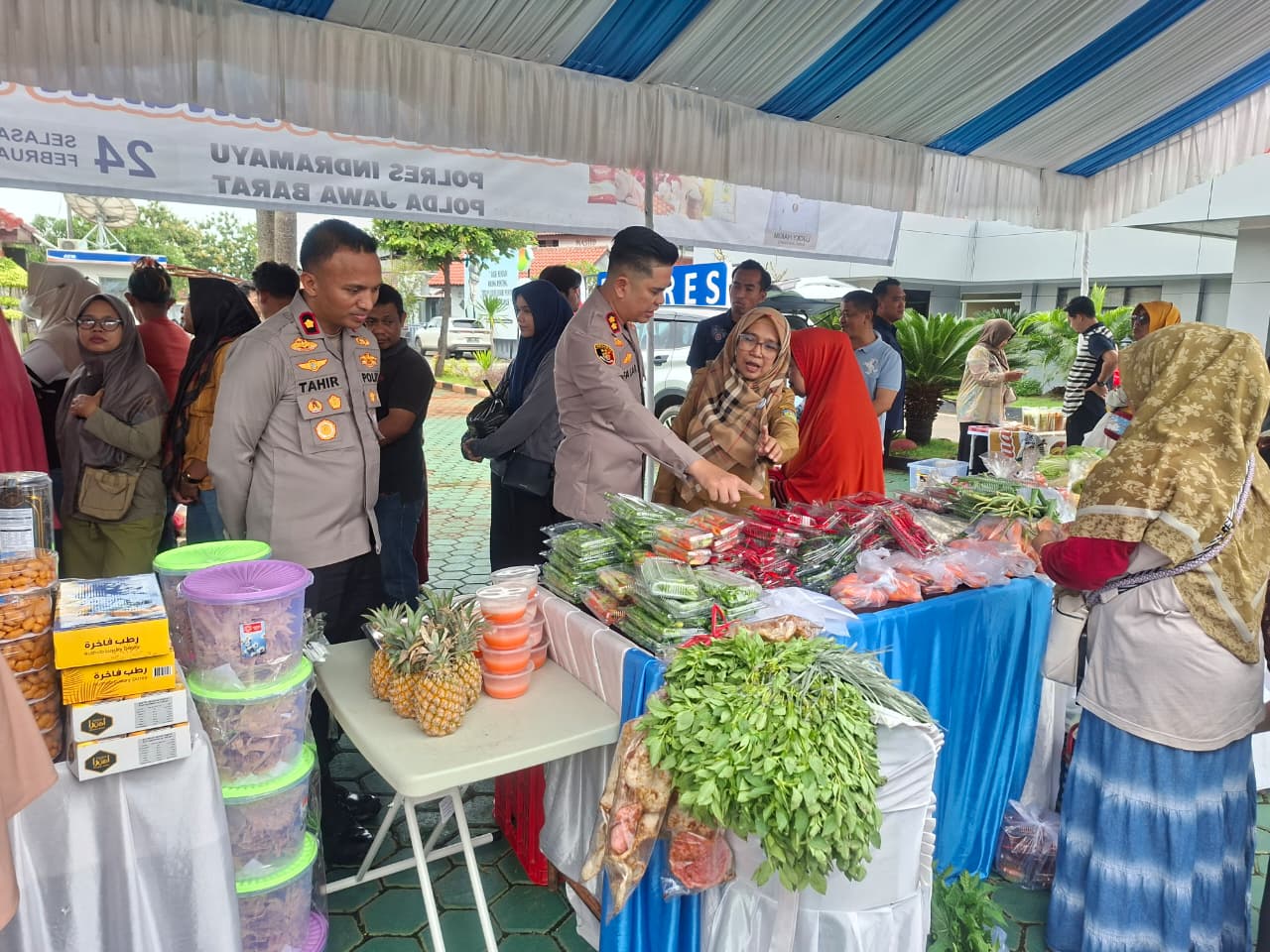 Ratusan Warga Padati Polres Indramayu, Gerakan Pangan Murah Ludes Diserbu