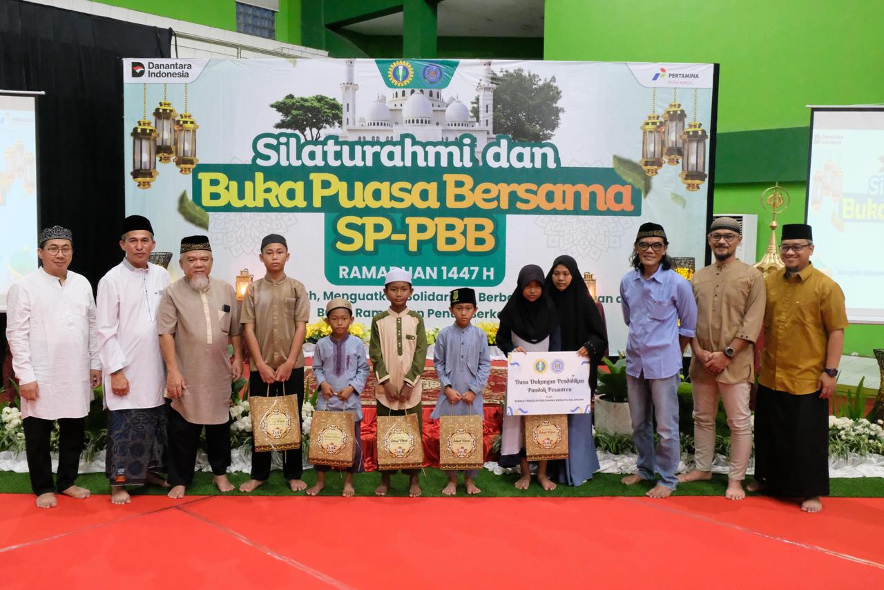 Buka Puasa Bersama Kilang Balongan Perkuat Sinergi Pekerja, Pertamina Salurkan Bantuan Pendidikan